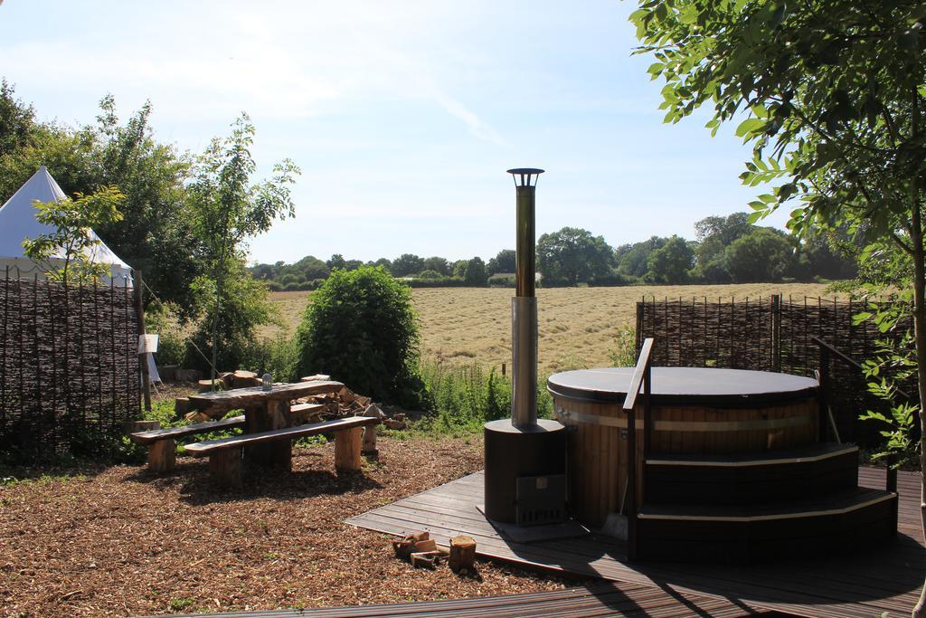 Plush Tents Yurt Village Chichester Exterior photo